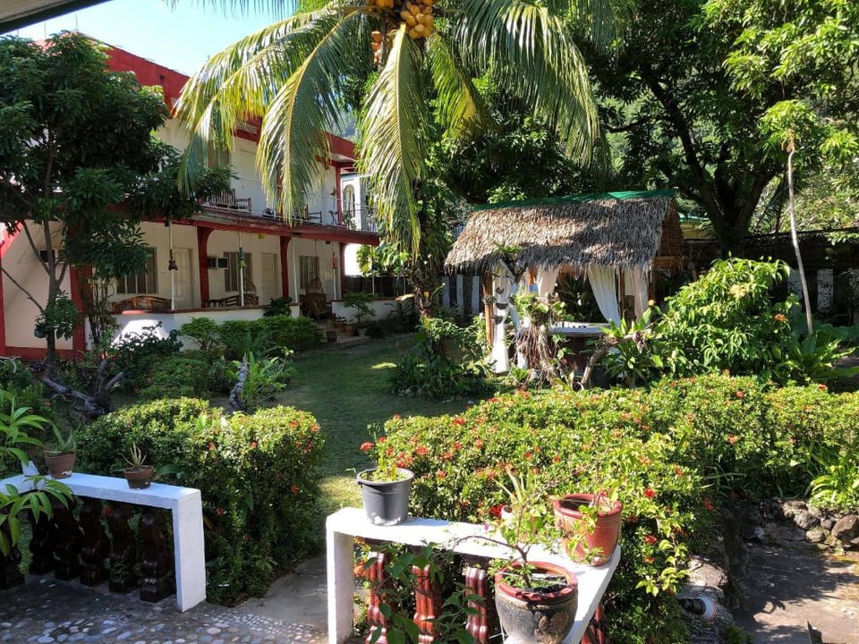 AMAMI GARDEN SPA Hotel in Puerto Galera