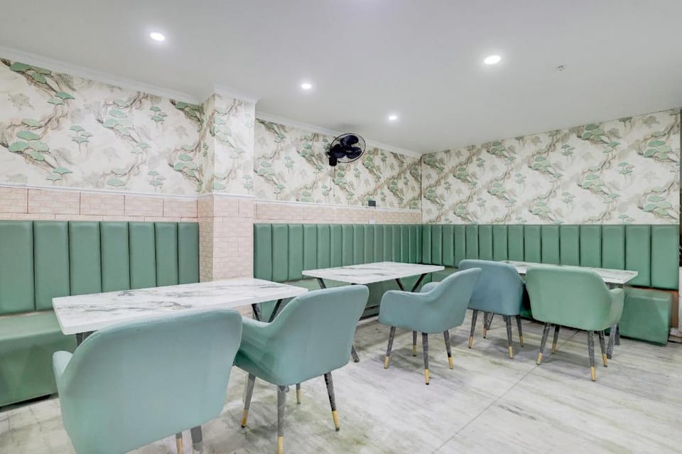 Townhouse Mohali Bus Terminal Formerly Hotel Hm Crystal Hotel in Chandigarh