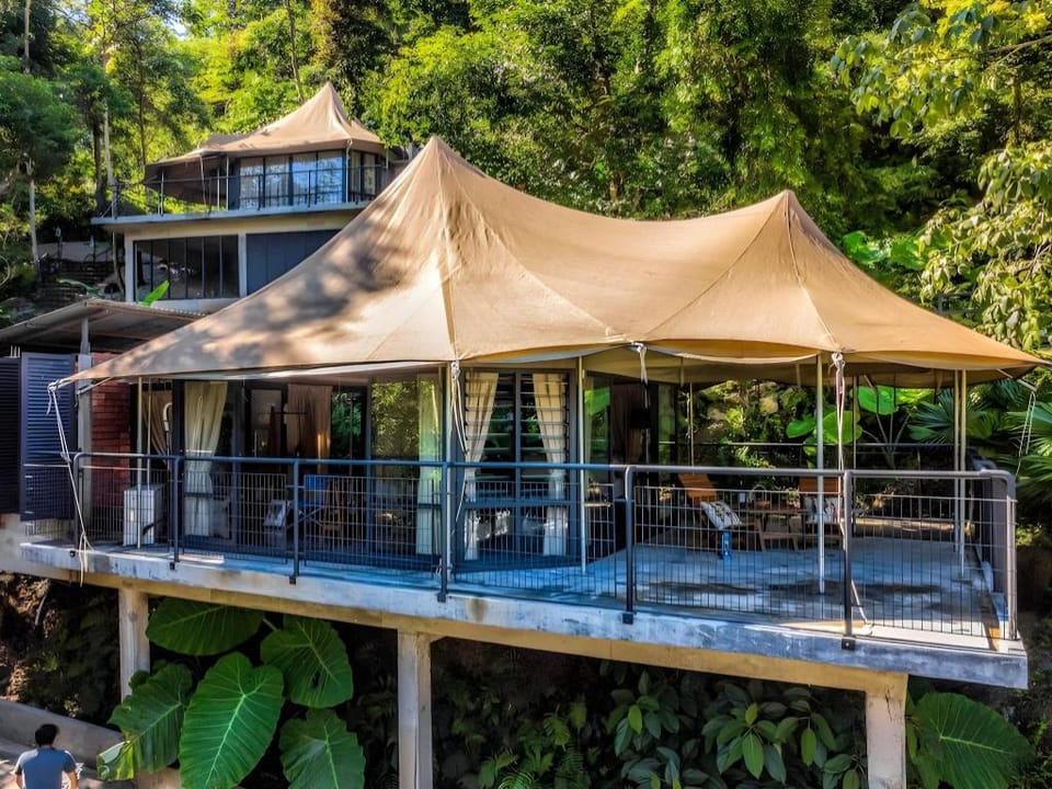Boulder Valley Luxury tent in Penang
