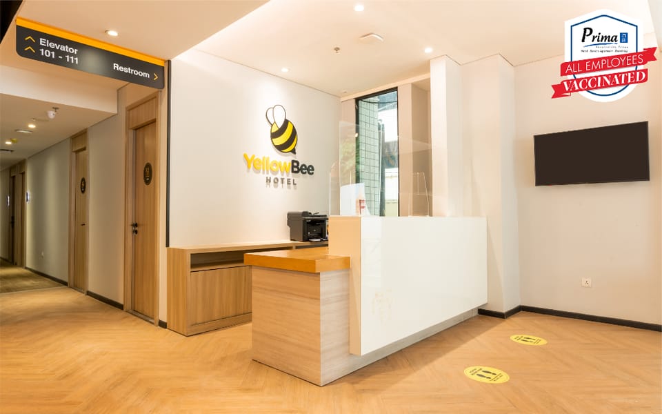 Yellow Bee Tanah Abang Hotel in Jakarta