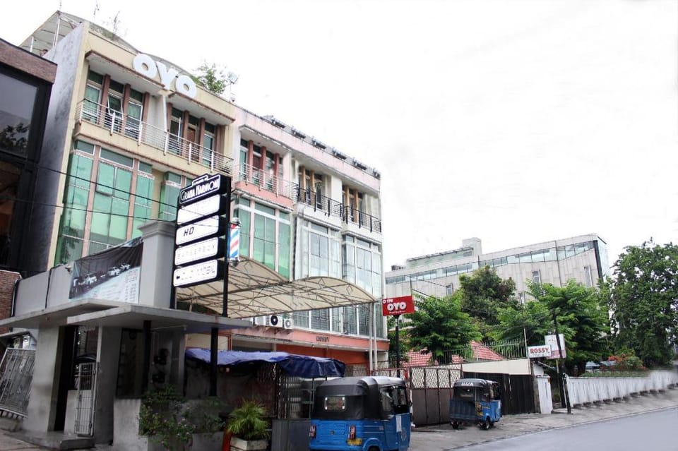 OYO 176 Virgo Residence Hotel in Jakarta