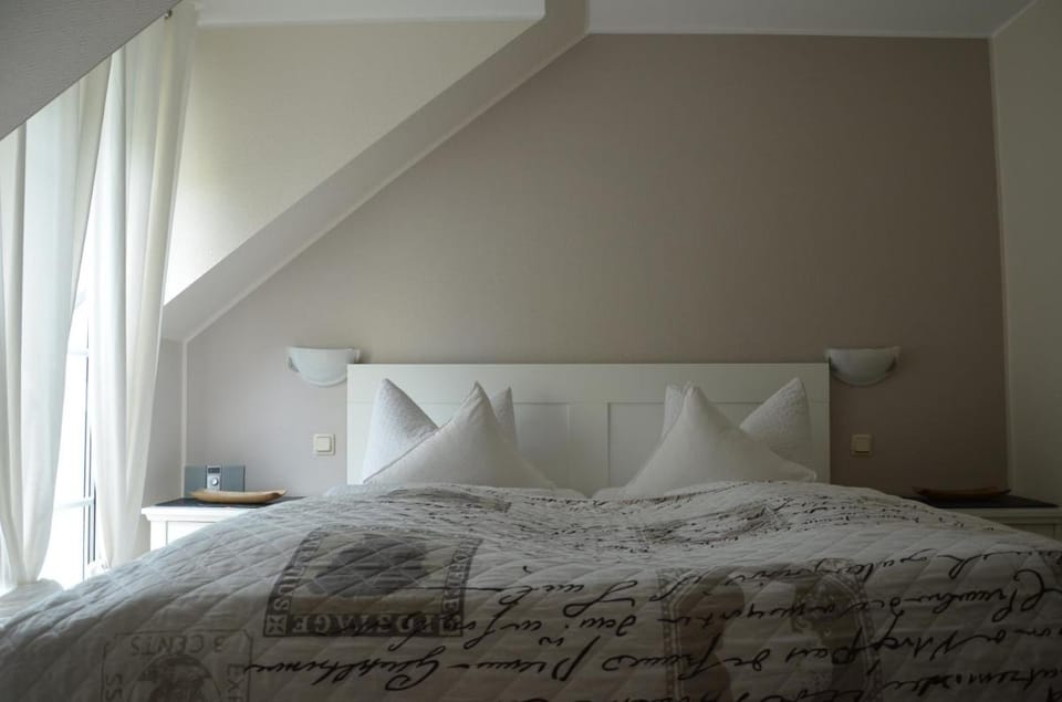 Gästehaus Alt Mehring Bed and Breakfast in Trier-Saarburg