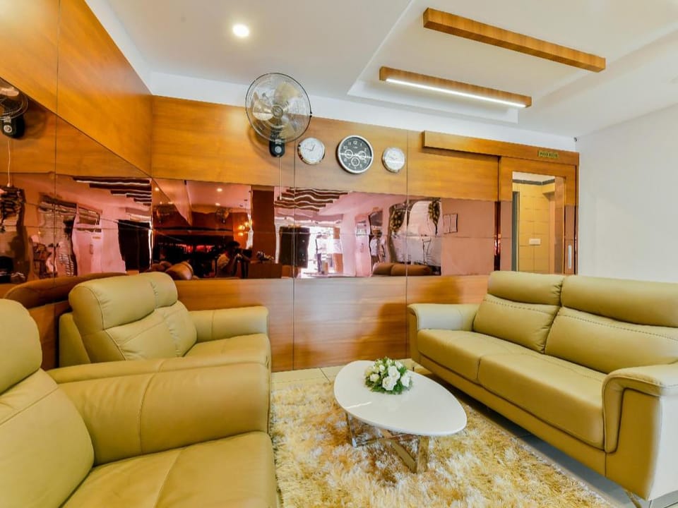 Super Townhouse Edasserys Kalamassery Tourist Home Hotel in New Delhi