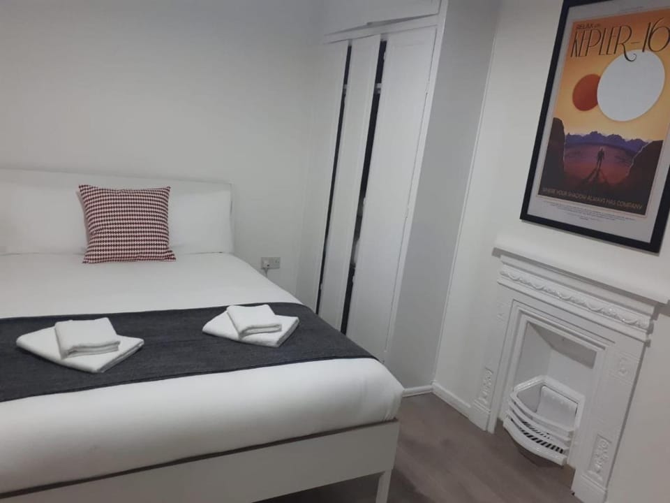 Marble Apartments Broadway Two Apartment in London