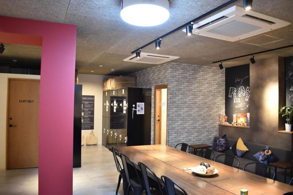 Shinsaibashi House Bed and Breakfast in Osaka