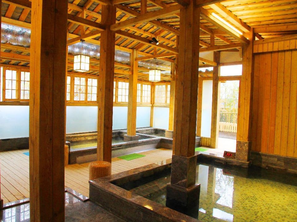Chengdu Blue City Yuexing Hot Spring &Food Hotel Hotel in Chengdu