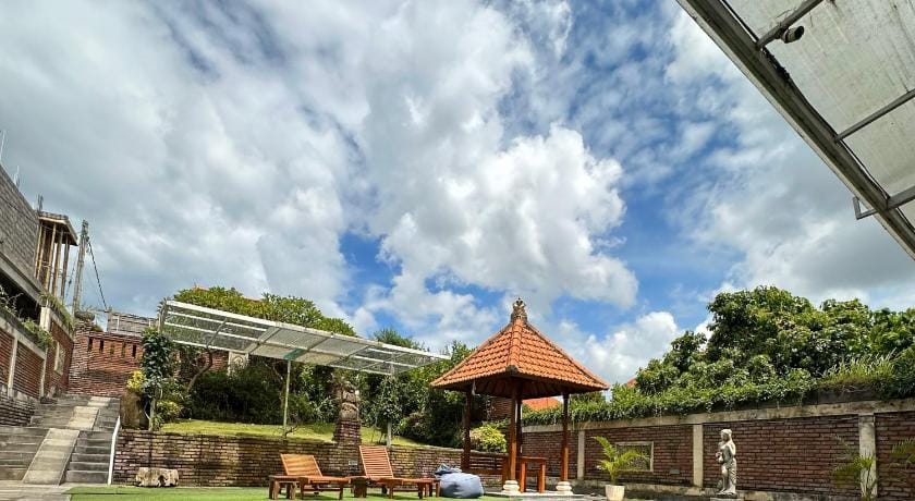 Oka's Guest House Hotel in North Kuta