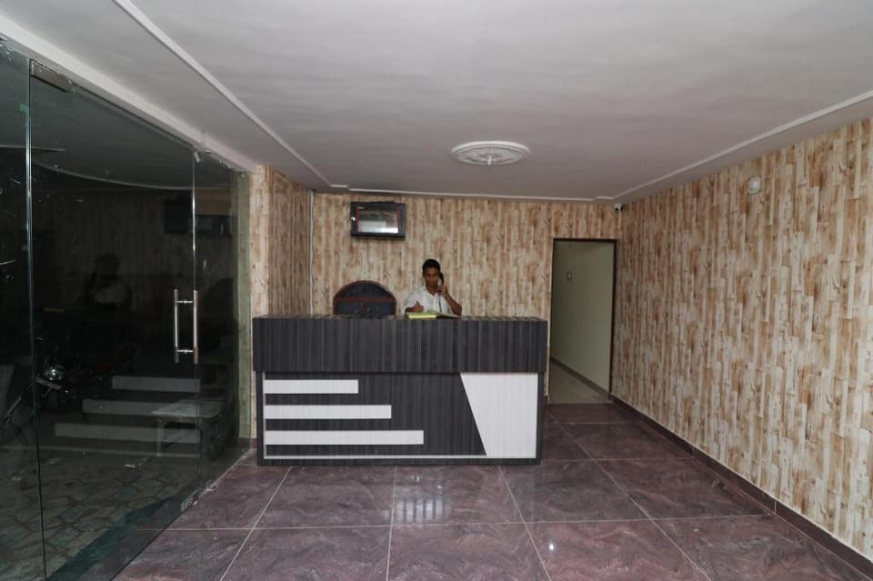 Hotel O New Sandhya Guest House Hotel in Varanasi