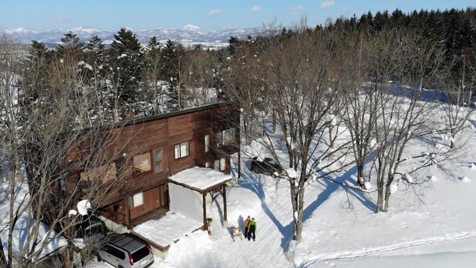 A Private Retreat-Niseko GURUGULU Bed and Breakfast in Niseko