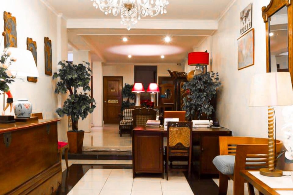 RedDoorz near Gasibu Bandung Bed and Breakfast in Bandung