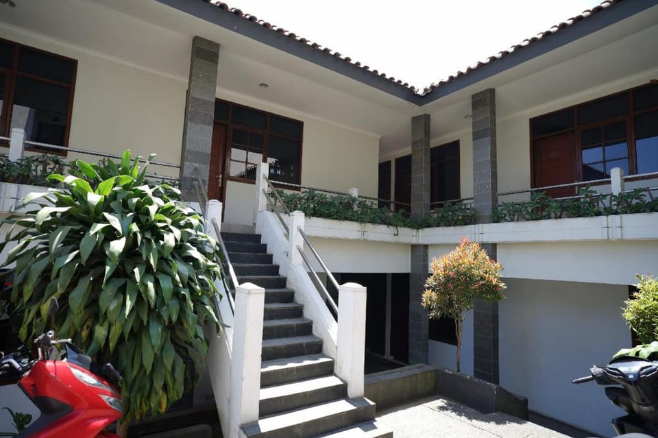 Hotel Puri Pangalengan Hotel in West Java