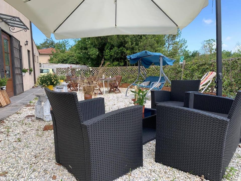 - Il Casale Toscano - No Breakfast - Free Parking Country House in Pisa