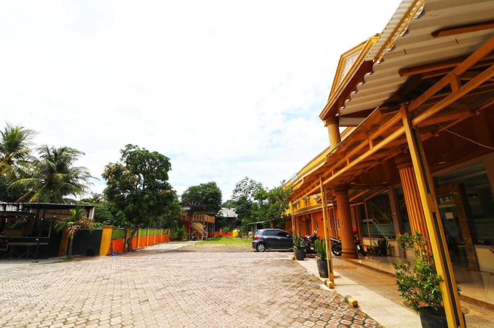 Ombey Guest House Bed and Breakfast in West Java