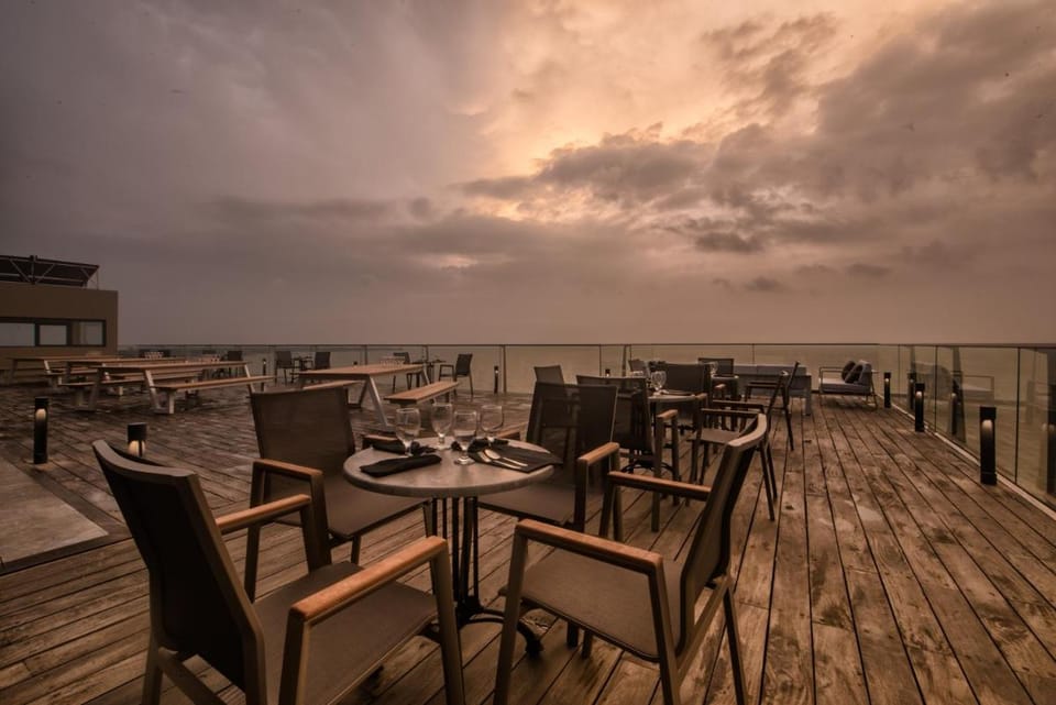 Pledge Scape Hotel in Negombo