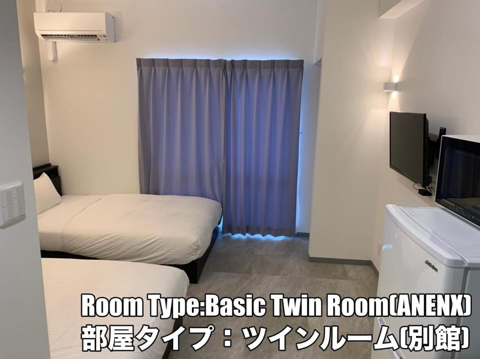 HOTEL Mr.KINJO GOLDEN CATS Apartment in Okinawa Prefecture