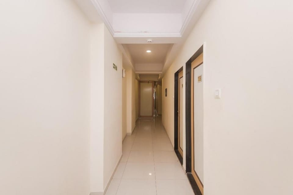 Capital O Orbit Inn Near Infiniti Mall Hotel in Mumbai