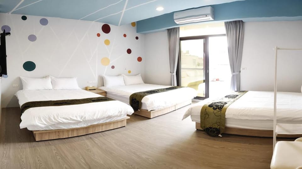 Happiness 1799 幸福有約1799民宿電梯花蓮火車站東出口 - 證號 2184-English welcome Bed and Breakfast in Taiwan, Province of China