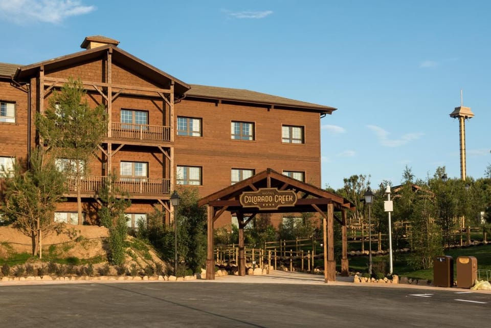 PortAventura Hotel Colorado Creek - Includes PortAventura Park Tickets Hotel in Salou