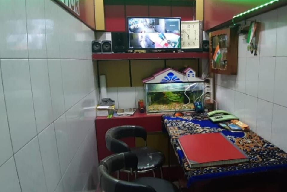 Goroomgo Neelachal Lodge Near Shree Jagannath Temple Grand Road Puri Hotel in Puri