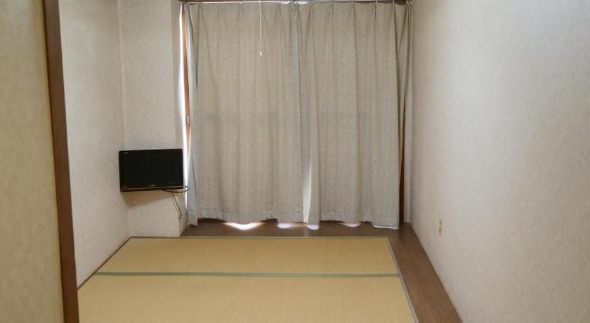 Kobe Guesthouse Bed and Breakfast in Kobe