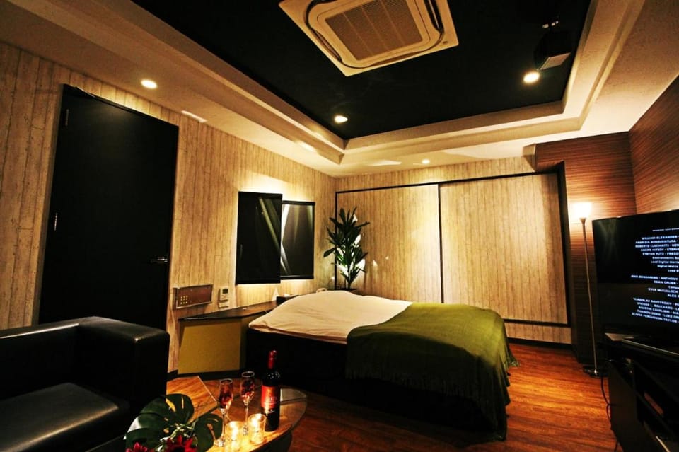 HOTEL O2 -全室人工ラドン温泉-Adult only Hotel in Nagoya