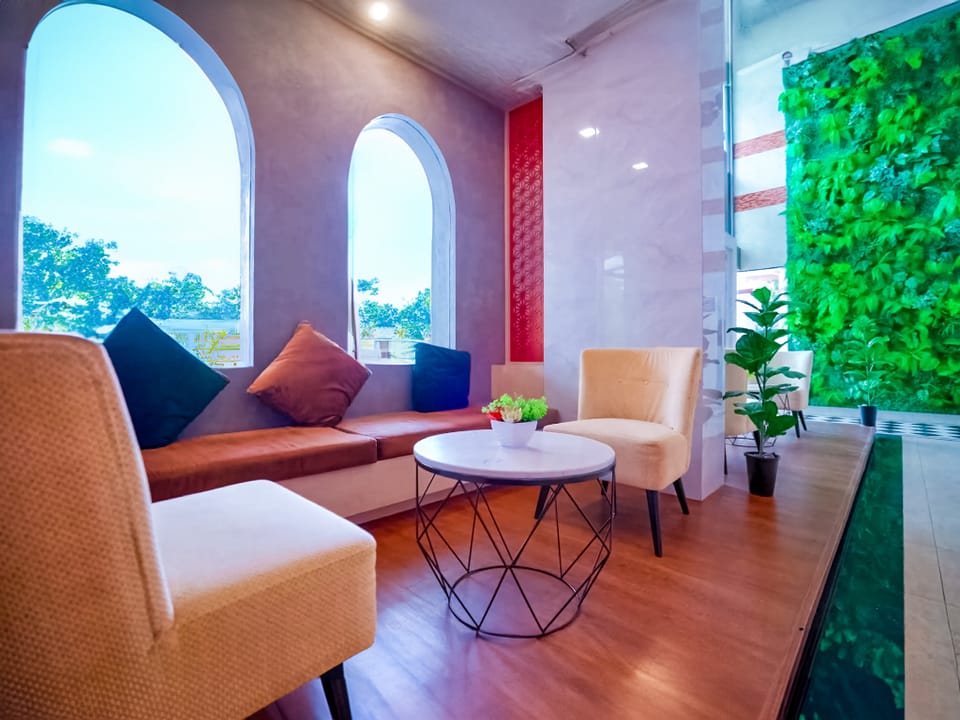 Phoenix Hotel Karon Beach Hotel in Phuket