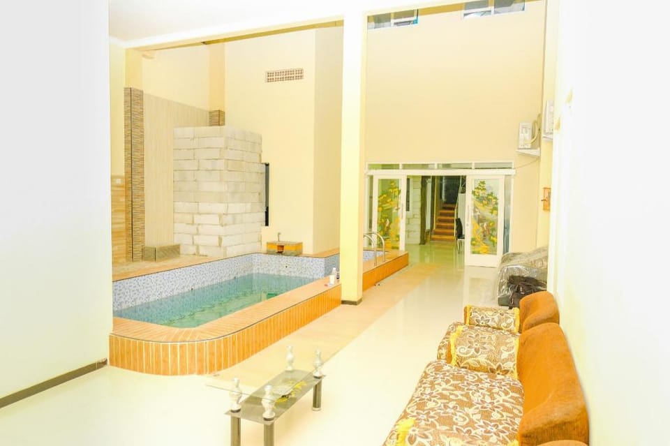 OYO 314 Emas 23 Guest House Syariah Hotel in East Java