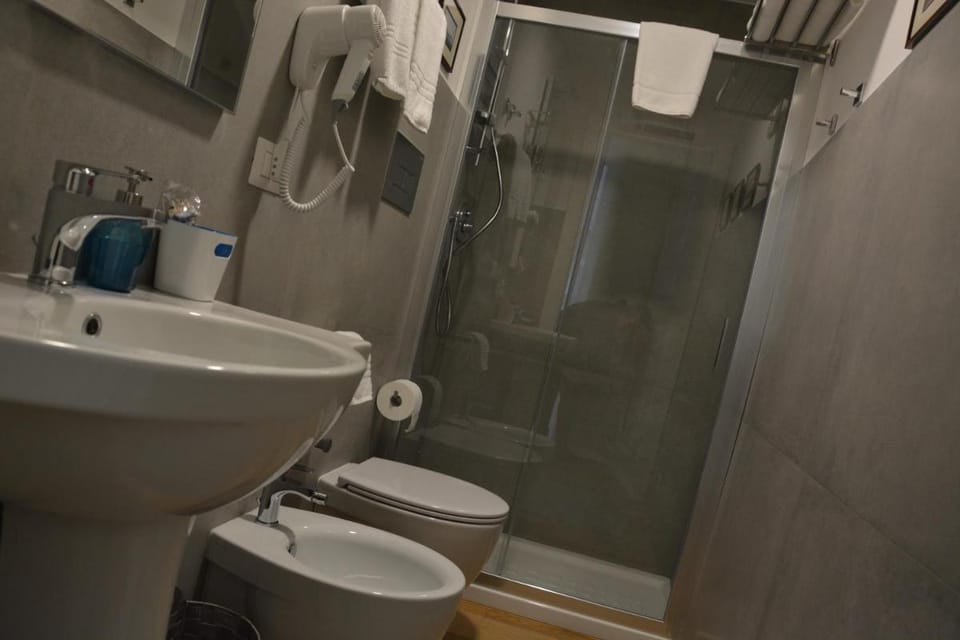 DIMORA MEGARIDE Bed and Breakfast in Naples