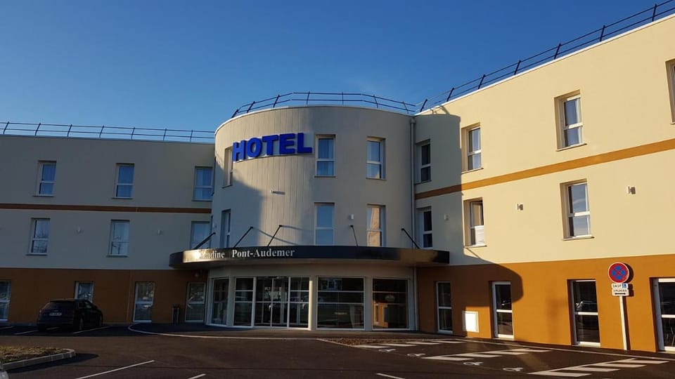 The Originals City, Hotel Acadine, Pont-Audemer Hotel in Normandy
