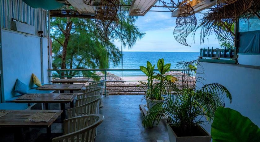 Angels are always welcome by DSK - Beach Hotel Hotel in Sri Lanka