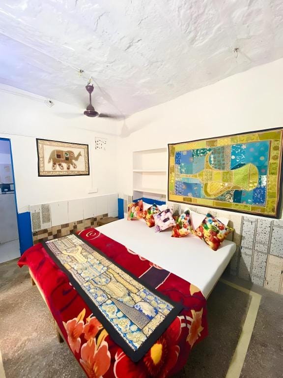 Mirvana Guest House & Camel safari Bed and Breakfast in Sindh