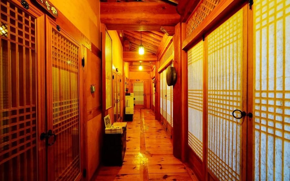 Jeonju Hanok Maeul Sukbak Sarang Gadeuk Bed and Breakfast in South Korea