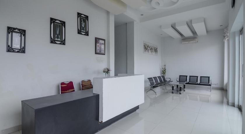 RedDoorz Syariah near Jamtos Jambi Bed and Breakfast in Indonesia