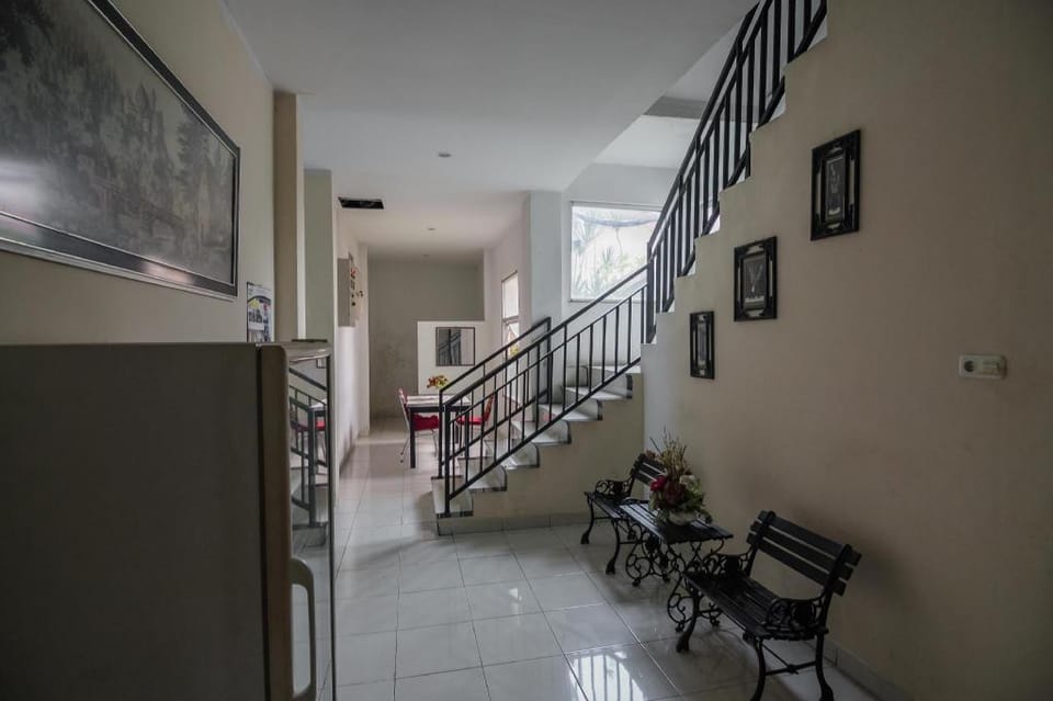 RedDoorz Syariah near Jamtos Jambi Bed and Breakfast in Indonesia
