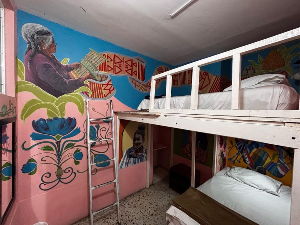 Lienzo Hostel and Mural Art Museum Bed and Breakfast in Popayán