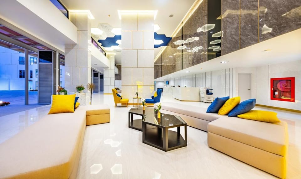 Beehive Boutique Hotel Phuket Hotel in Wichit