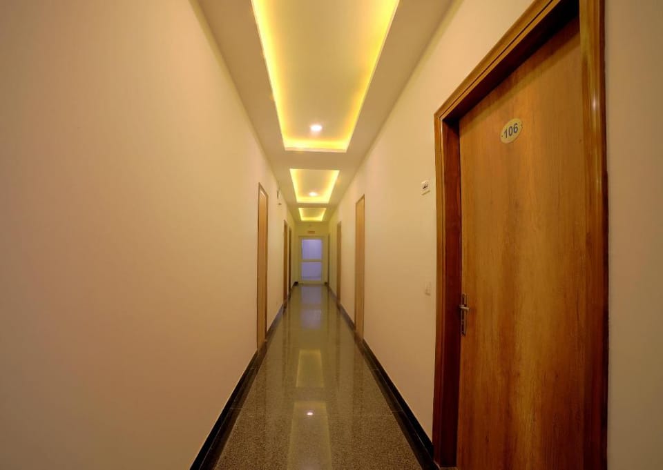 HOTEL PERIDOT Hotel in New Delhi