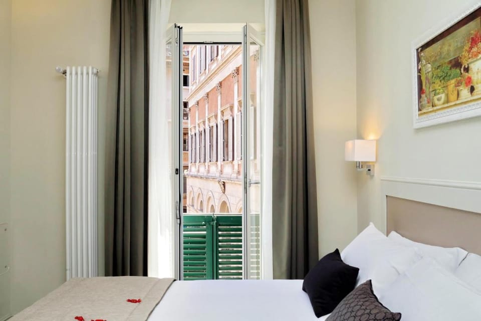 Piazza Venezia Grand Suite Bed and Breakfast in Rome