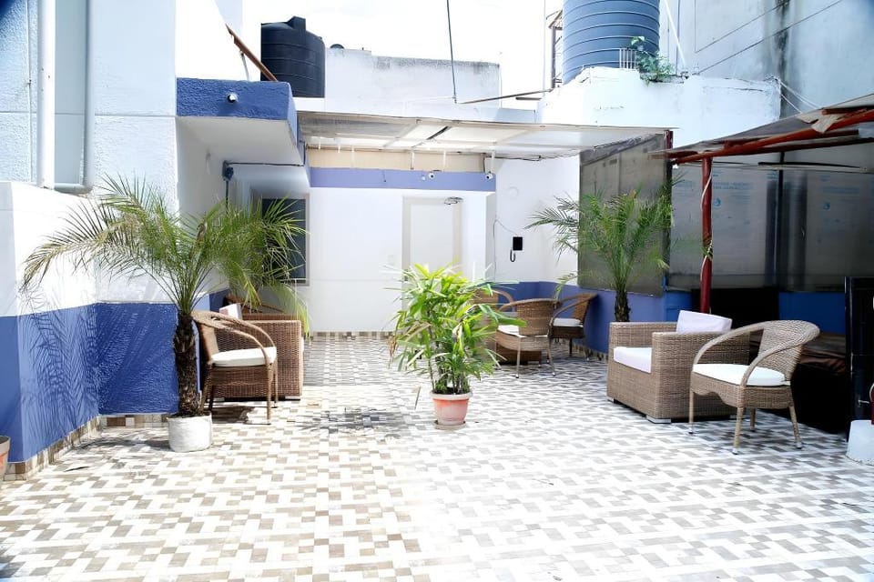 Maplewood Stay Hotel in New Delhi