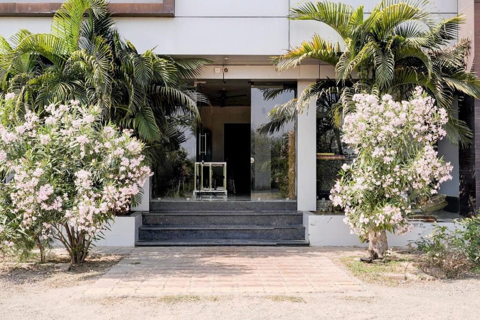 Hotel Ambika, Vadodara Hotel in Gujarat