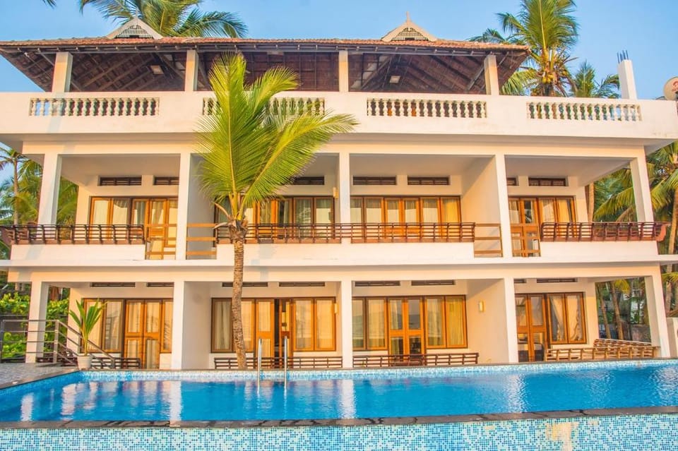 36 Palms Residency - Sea View Villa Resort in Vypin