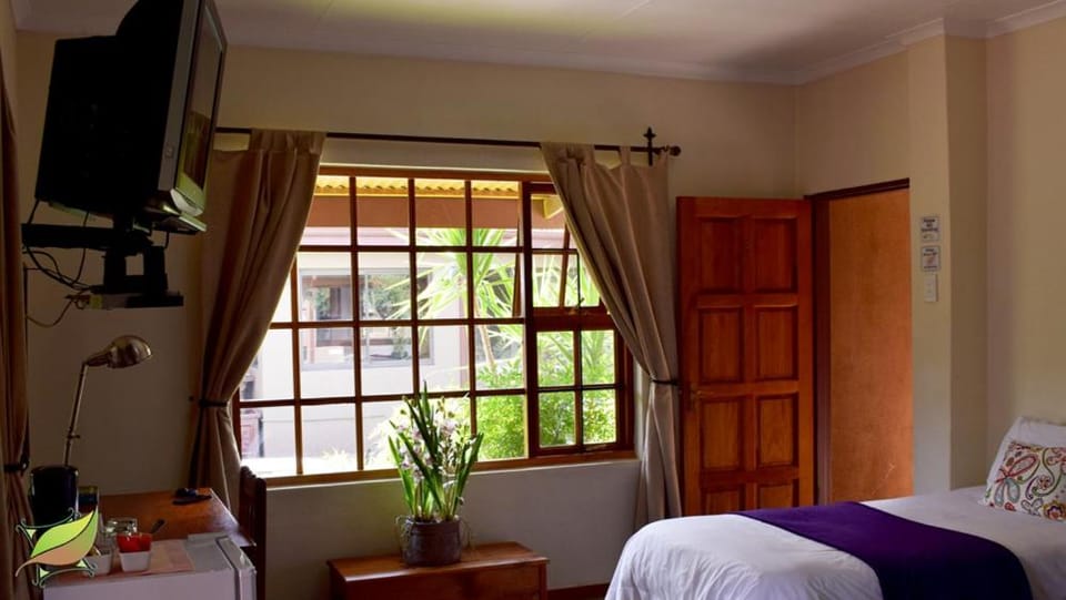 Greenleaf Guest Lodge Bed and Breakfast in South Africa