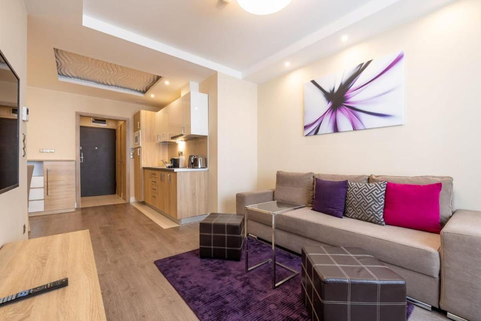 Silver Crown Hotel & Residence, Palace Quarter Hotel in Budapest