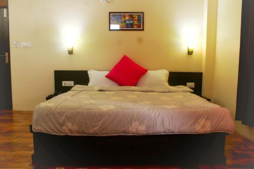 Pine Village Retreat Hotel in India