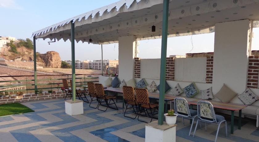 Lakeside Inn Ratanada Bed and Breakfast in Rajasthan