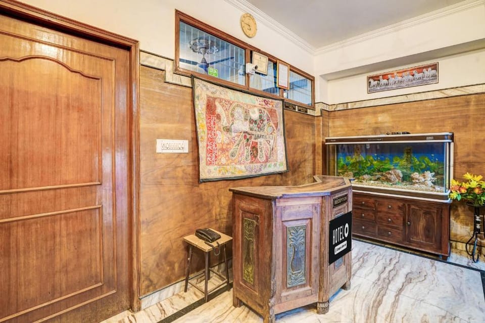 Hotel O Sansarchandra Road Formerly Luna Rosa Hotel in Jaipur