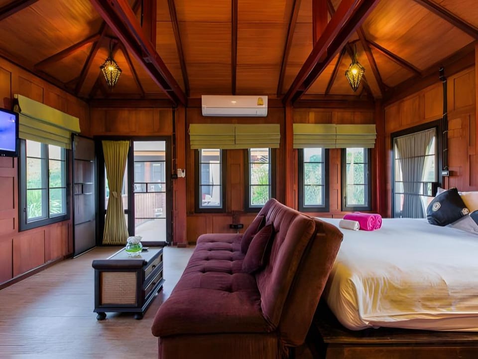 Peace Blue Naiharn Naturist Resort Phuket SHA Extra Plus Hotel in Rawai