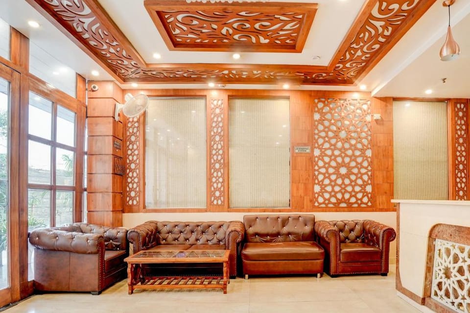 Super Townhouse Oak Dehradun Court Formerly GK Residency Hotel in Dehradun