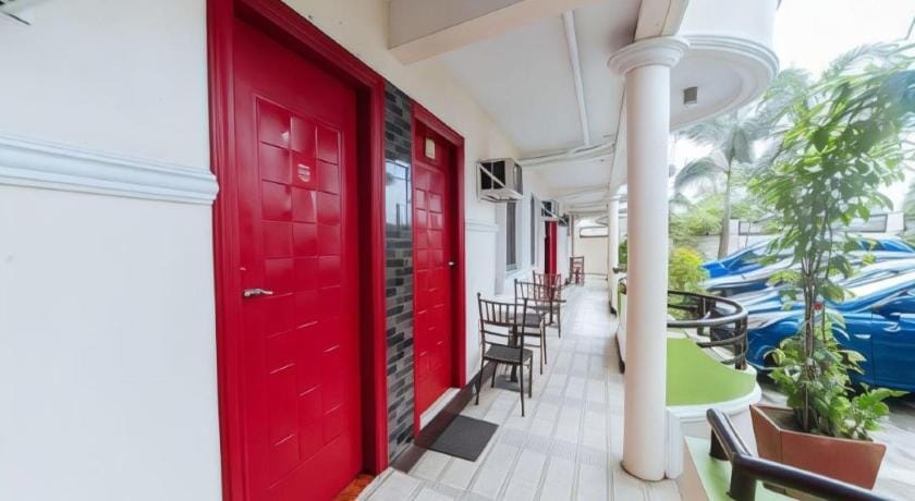 RedDoorz @ Tagaytay Road Hotel in Tagaytay