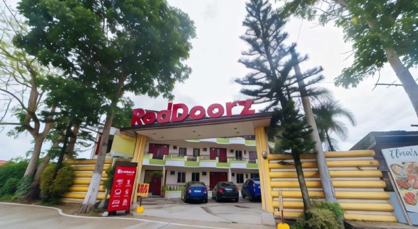 RedDoorz @ Tagaytay Road Hotel in Tagaytay